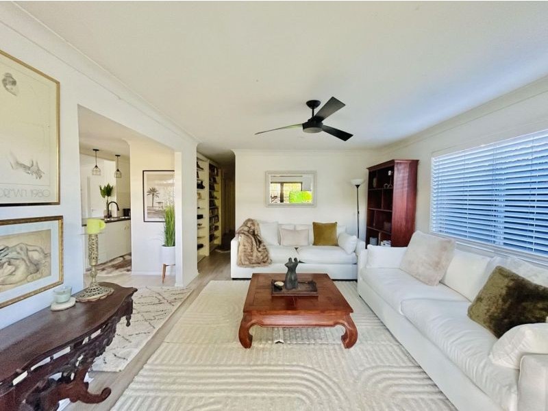 58 Turana St, Coombabah QLD 4216