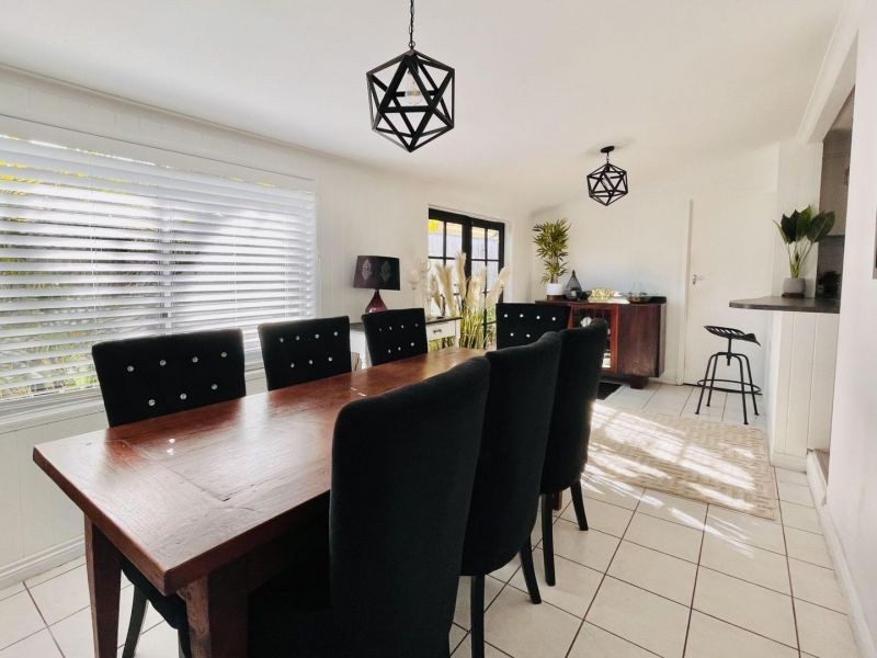 58 Turana St, Coombabah QLD 4216