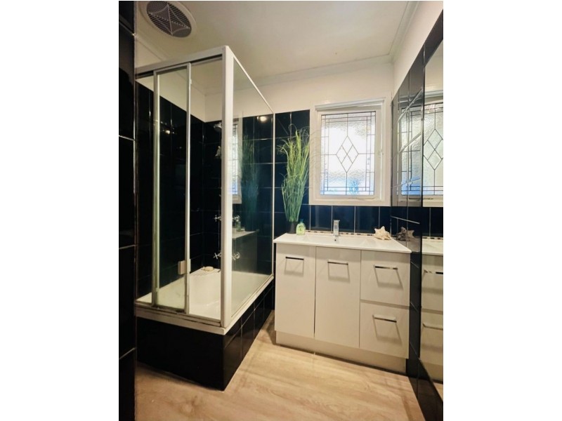 58 Turana St, Coombabah QLD 4216