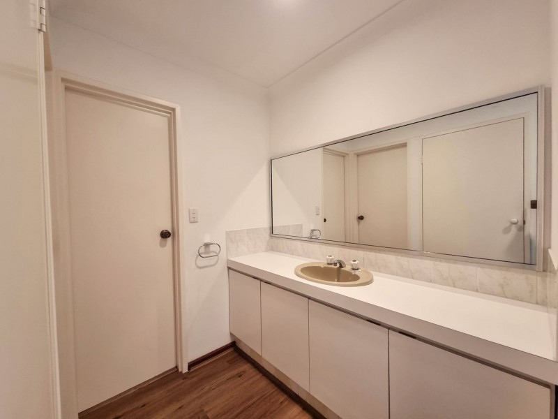 4/7 Dale Place, Booragoon WA 6154