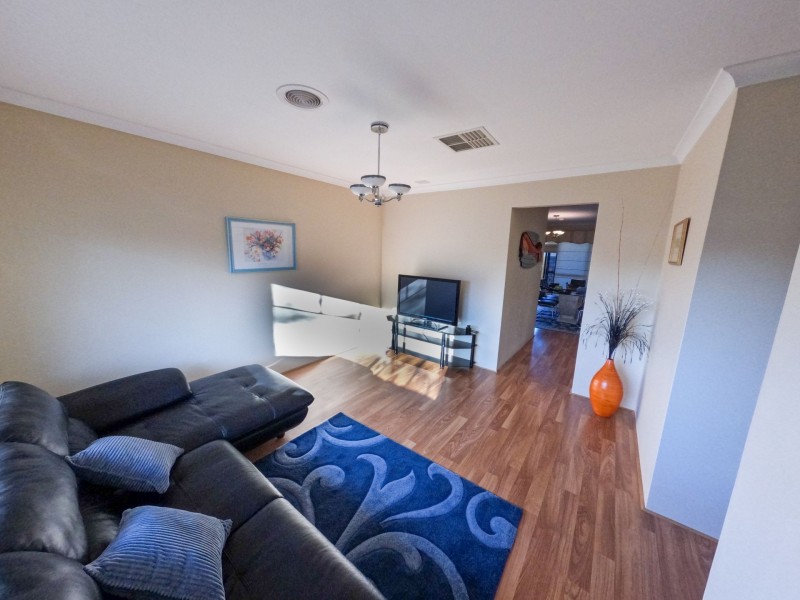 2/5 Bronzewing Street, Huntingdale WA 6110