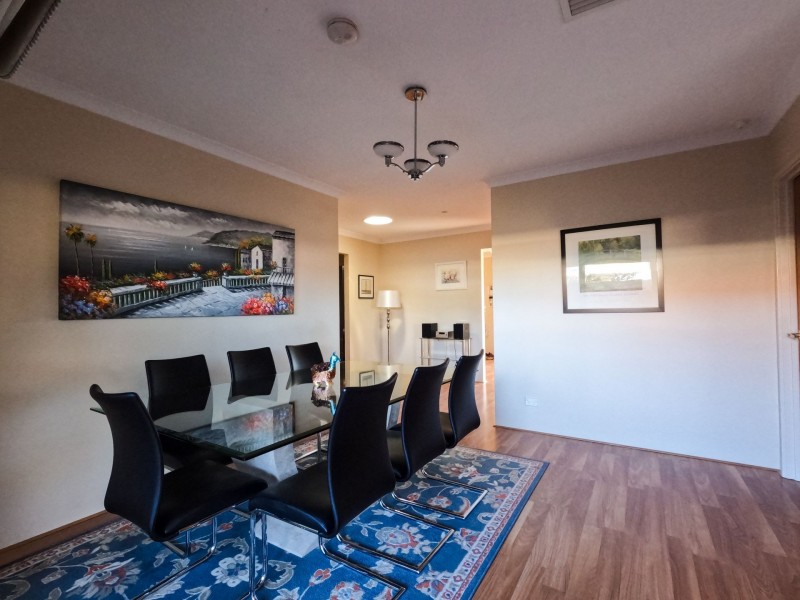 2/5 Bronzewing Street, Huntingdale WA 6110