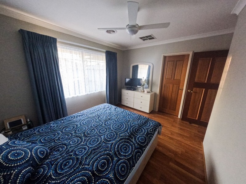 2/5 Bronzewing Street, Huntingdale WA 6110