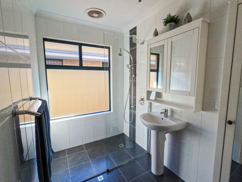 2/5 Bronzewing Street, Huntingdale WA 6110