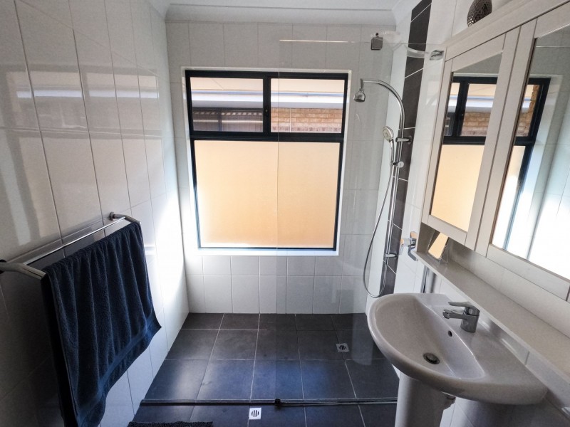 2/5 Bronzewing Street, Huntingdale WA 6110