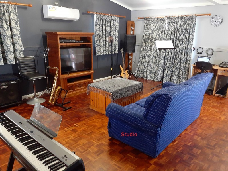 56 Cedar Avenue, Esk QLD 4312