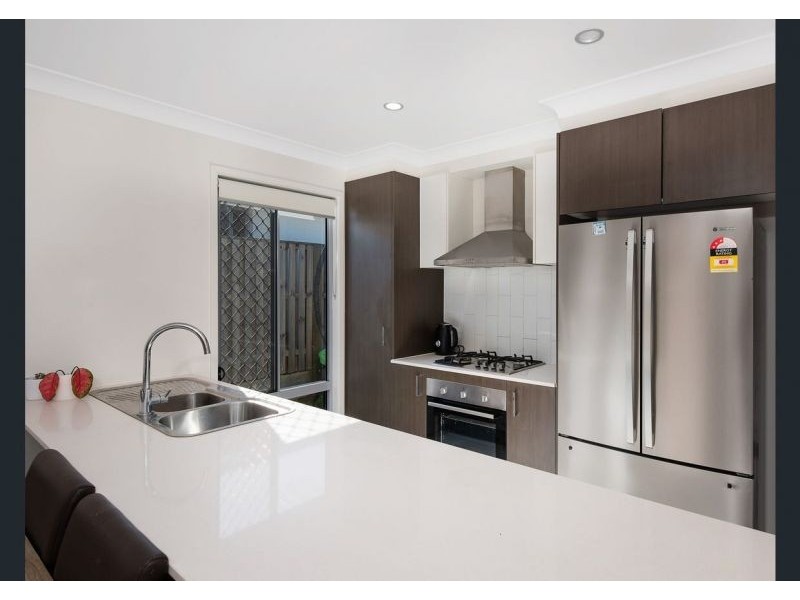 4 Eucalyptus Cres, Ripley QLD 4306