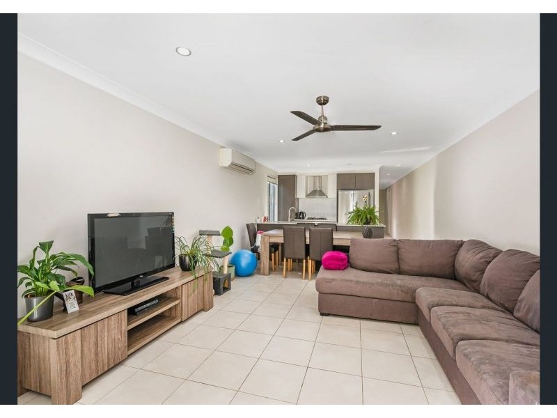 4 Eucalyptus Cres, Ripley QLD 4306