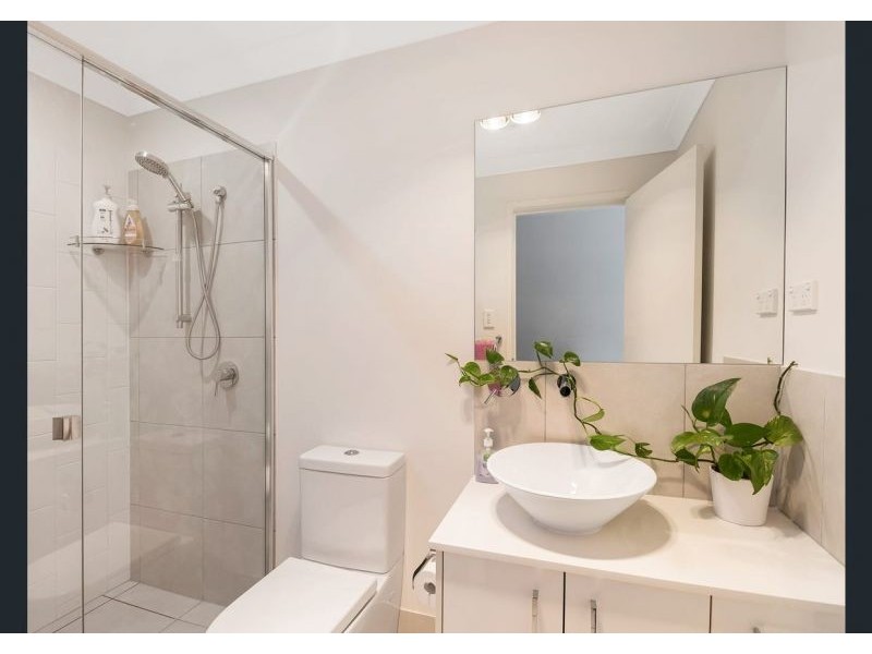 4 Eucalyptus Cres, Ripley QLD 4306