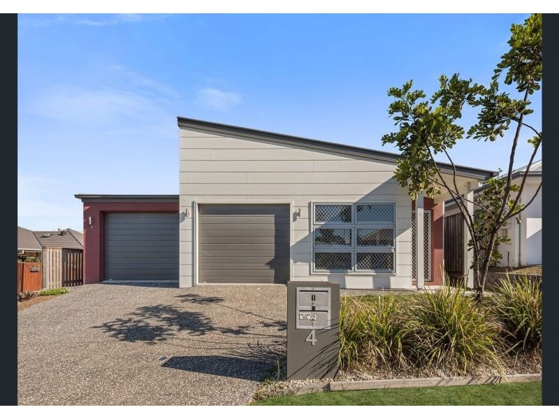 4 Eucalyptus Cres, Ripley QLD 4306