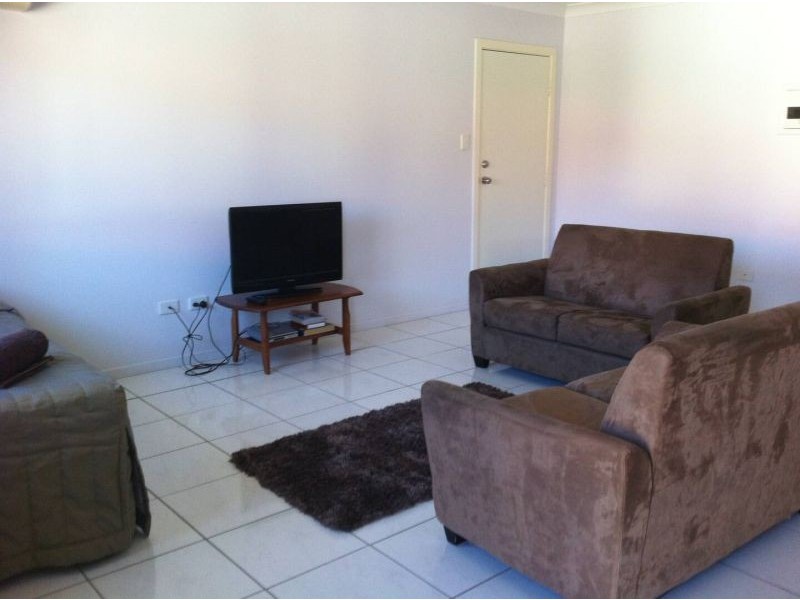 1-9/16 Pelican Street, Collinsville QLD 4804