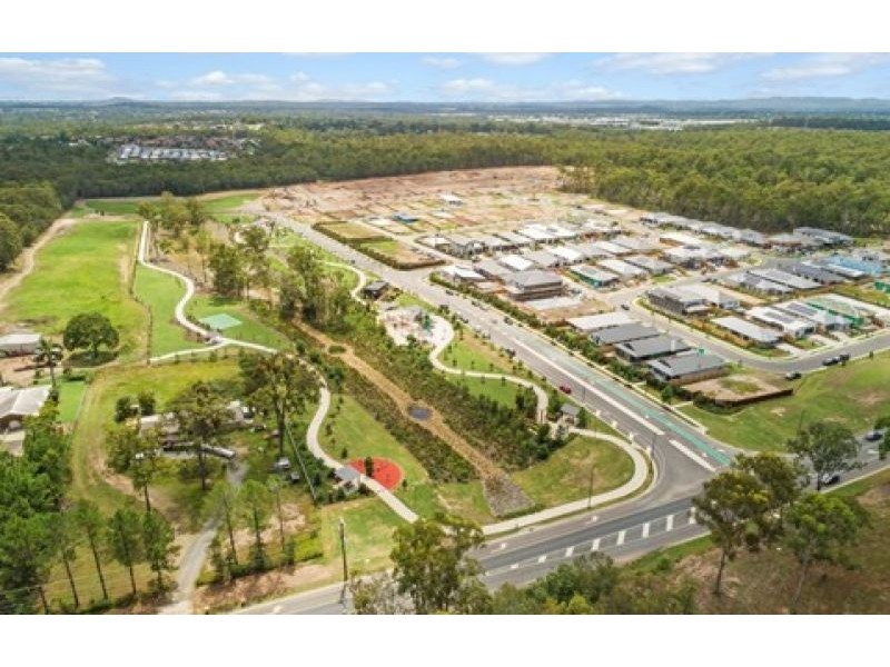 32 Grevillea Way, Park Ridge QLD 4125