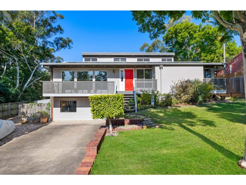 309 Winstanley Street, Carindale QLD 4152