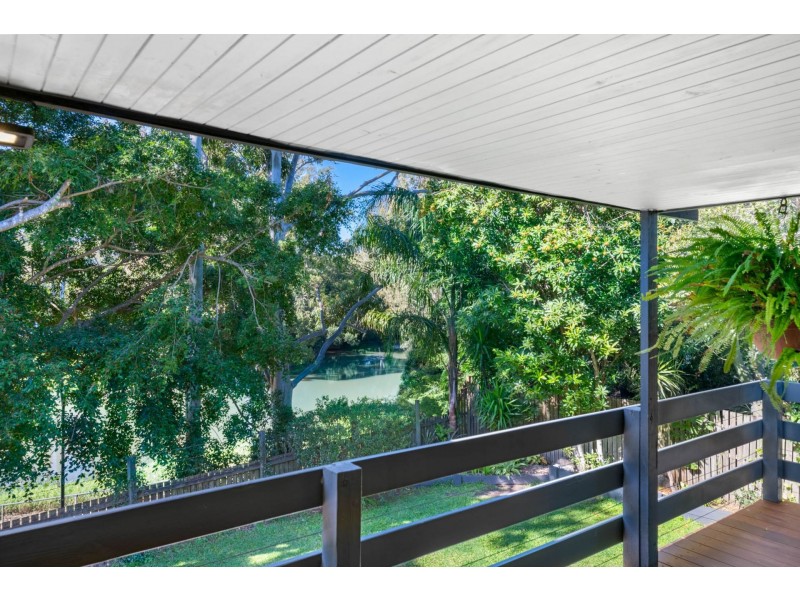 309 Winstanley Street, Carindale QLD 4152