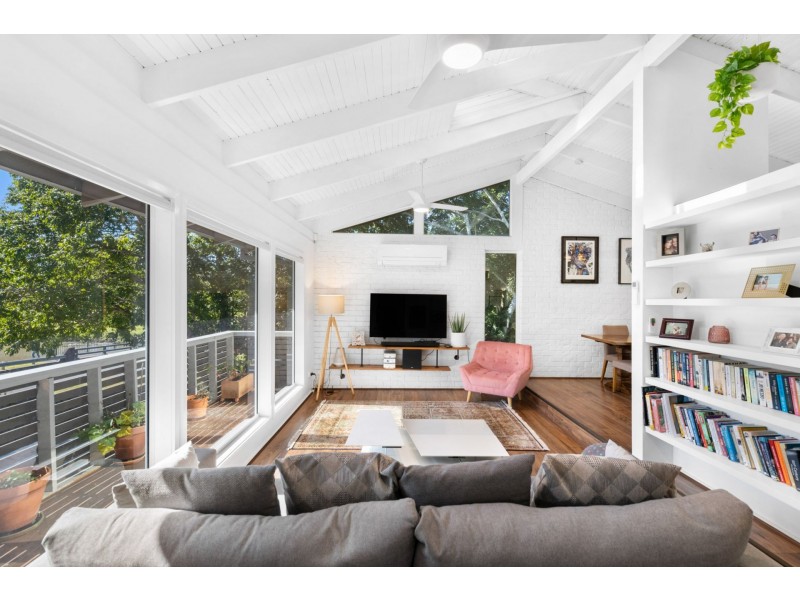 309 Winstanley Street, Carindale QLD 4152