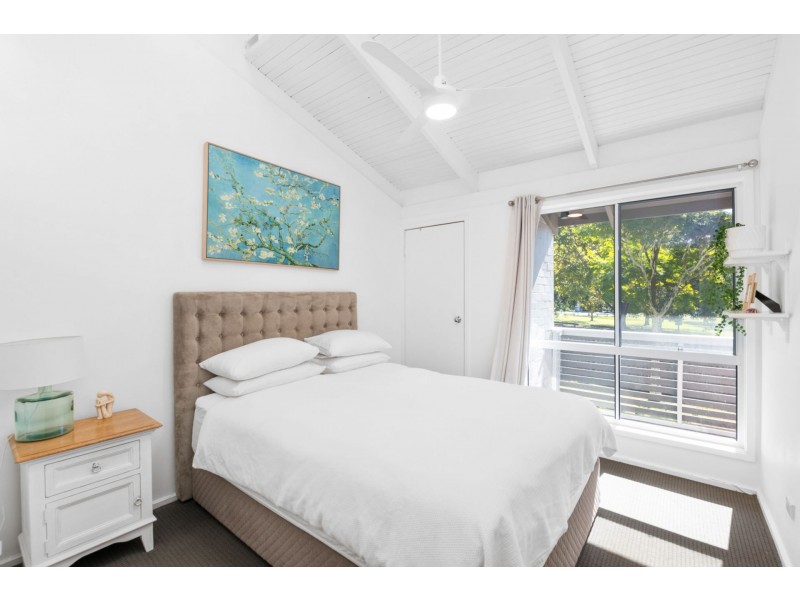 309 Winstanley Street, Carindale QLD 4152