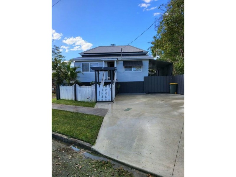 37 Archer Street, Woodford QLD 4514