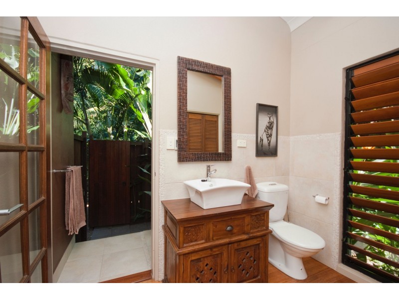 18 Mango Parkway, Nelly Bay QLD 4819