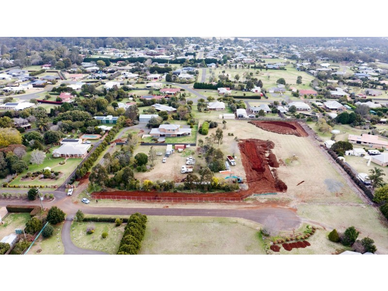 9 Stanley Parade, Highfields QLD 4352