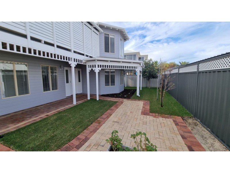 3B Pearce St, Quinns Rocks WA 6030