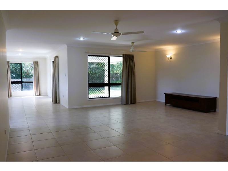 10 Fernbank Parade, Idalia QLD 4811