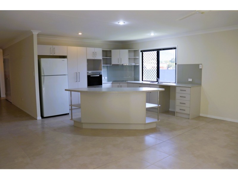 10 Fernbank Parade, Idalia QLD 4811