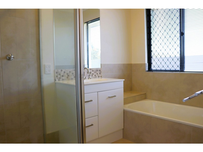 10 Fernbank Parade, Idalia QLD 4811