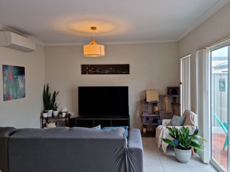 70 Ryhill Crescent, Wellard WA 6170