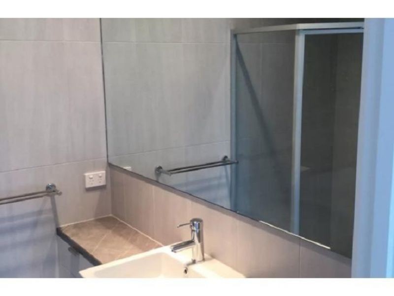 8 Roxanne Ave, Aberfoyle Park SA 5159