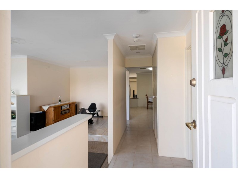 18 Lemon Grove, Seville Grove WA 6112