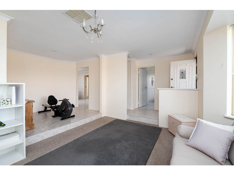 18 Lemon Grove, Seville Grove WA 6112