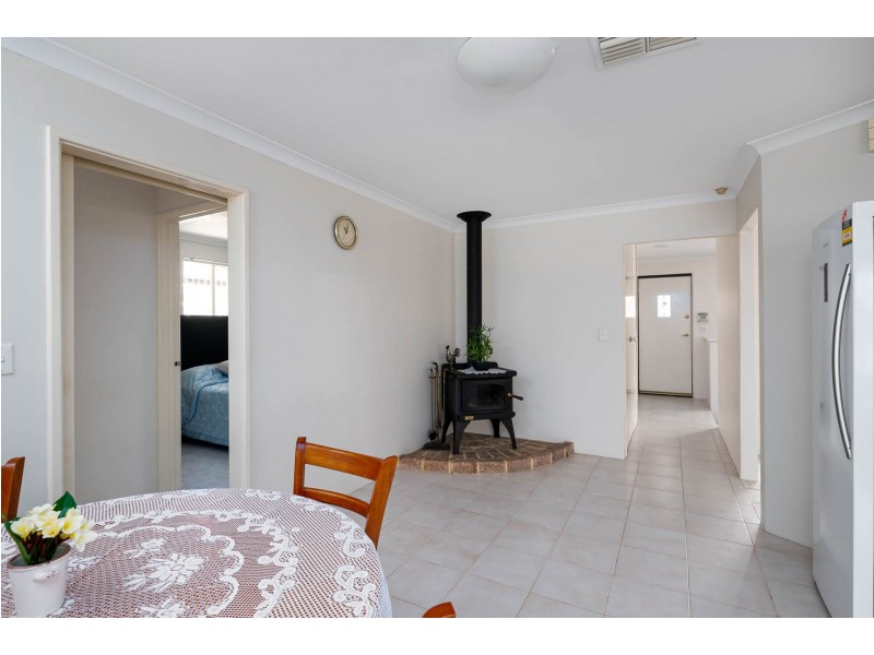 18 Lemon Grove, Seville Grove WA 6112