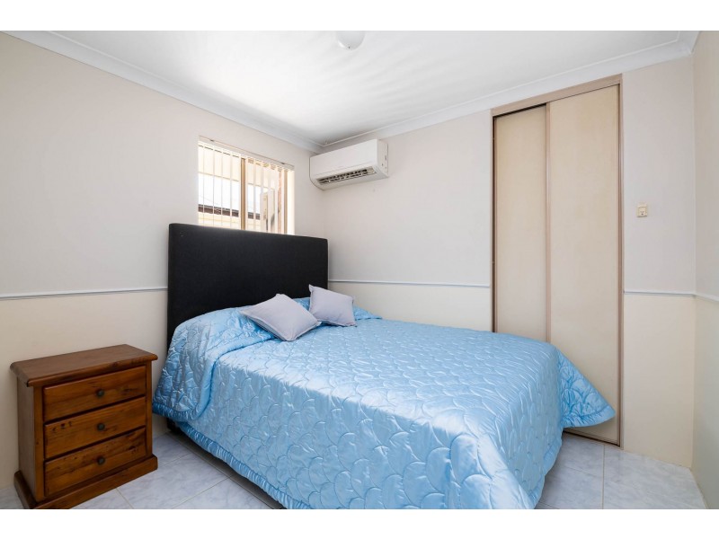 18 Lemon Grove, Seville Grove WA 6112