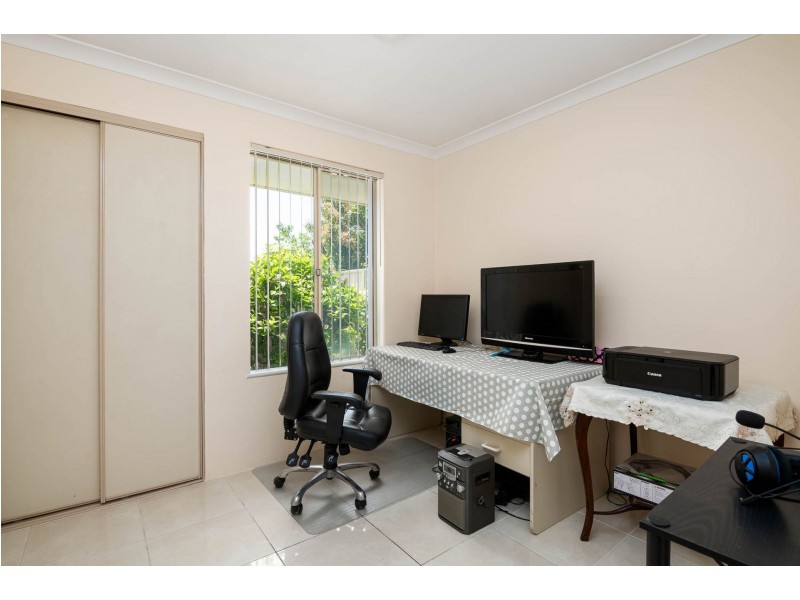 18 Lemon Grove, Seville Grove WA 6112