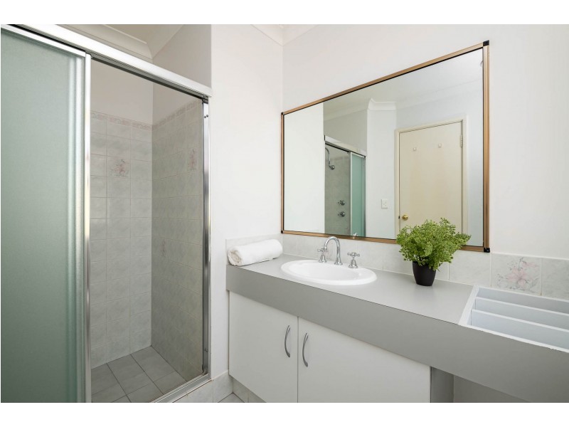 18 Lemon Grove, Seville Grove WA 6112