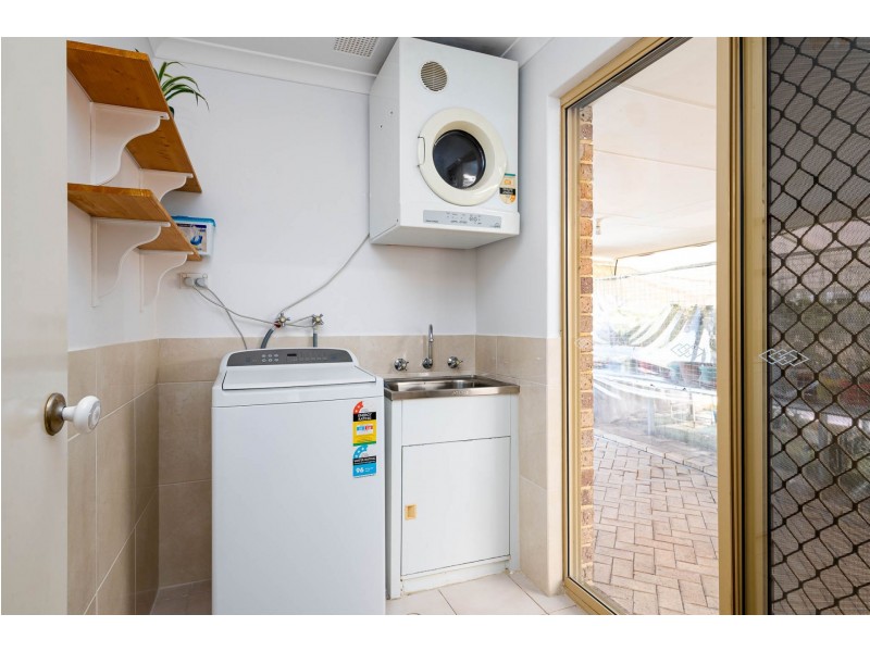 18 Lemon Grove, Seville Grove WA 6112