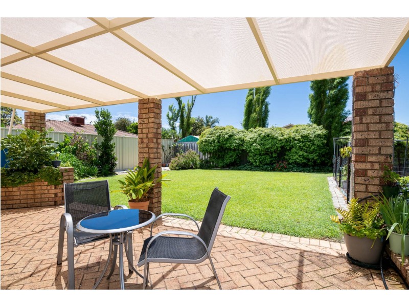 18 Lemon Grove, Seville Grove WA 6112