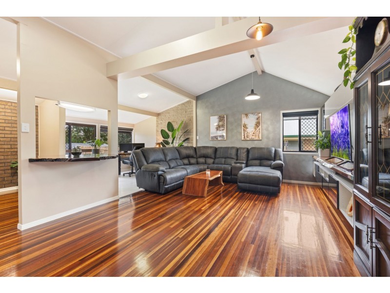 43 La Frantz Dr, Tinana QLD 4650