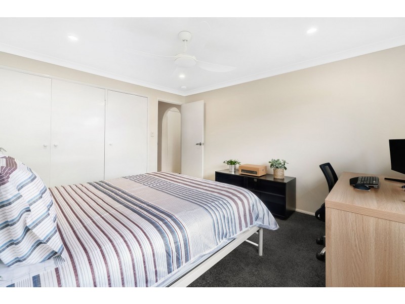 1/29 Brown Street, Labrador QLD 4215