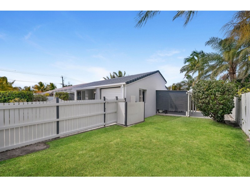 1/29 Brown Street, Labrador QLD 4215