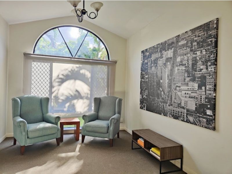 6 Barossa Close, Brinsmead QLD 4870