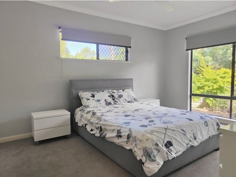 6 Barossa Close, Brinsmead QLD 4870