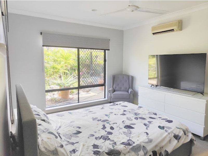 6 Barossa Close, Brinsmead QLD 4870