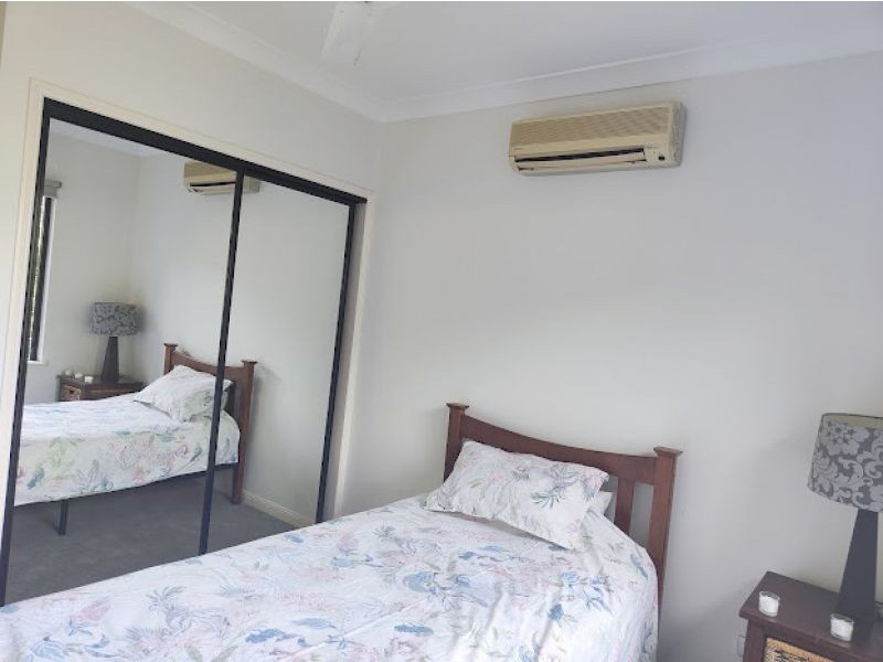 6 Barossa Close, Brinsmead QLD 4870