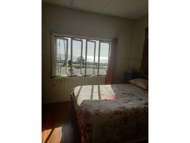 255 O’Shea Esplanade, Machans Beach QLD 4878