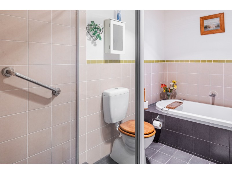 1/11 Sunnyside Ct, Maleny QLD 4552