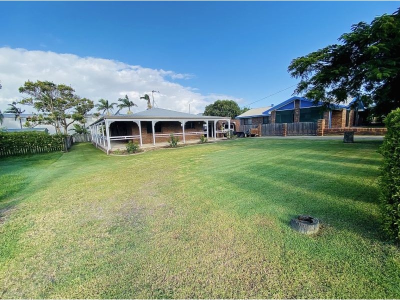 4 Picnic street, Pialba QLD 4655