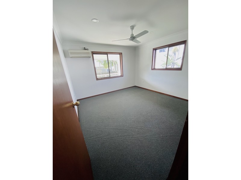 4 Picnic street, Pialba QLD 4655
