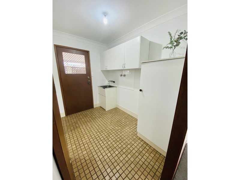 4 Picnic street, Pialba QLD 4655