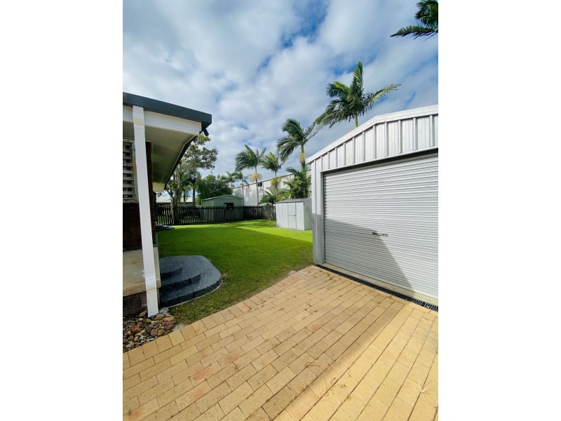 4 Picnic street, Pialba QLD 4655